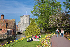Canterbury240px-River_Stour_in_Canterbury,_England_-_May_08